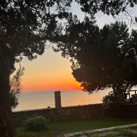 Genari Sea View For Couples Or Small Families *