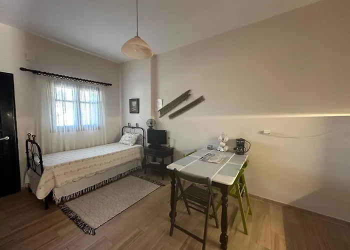 Genari Sea View For Couples Or Small Families